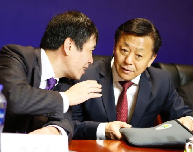 我的孙啊，你们两个人受苦了。